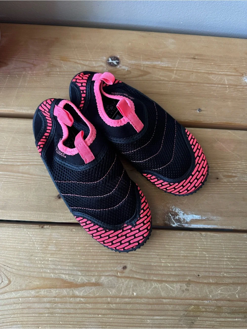 Girls Great Wolf Lodge Water Shoes size 13